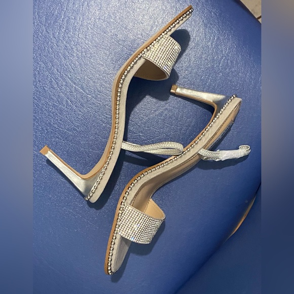 New Steve Madden Benefit crystal/rhinestone heeled sandal, gray/silver - Picture 7 of 14